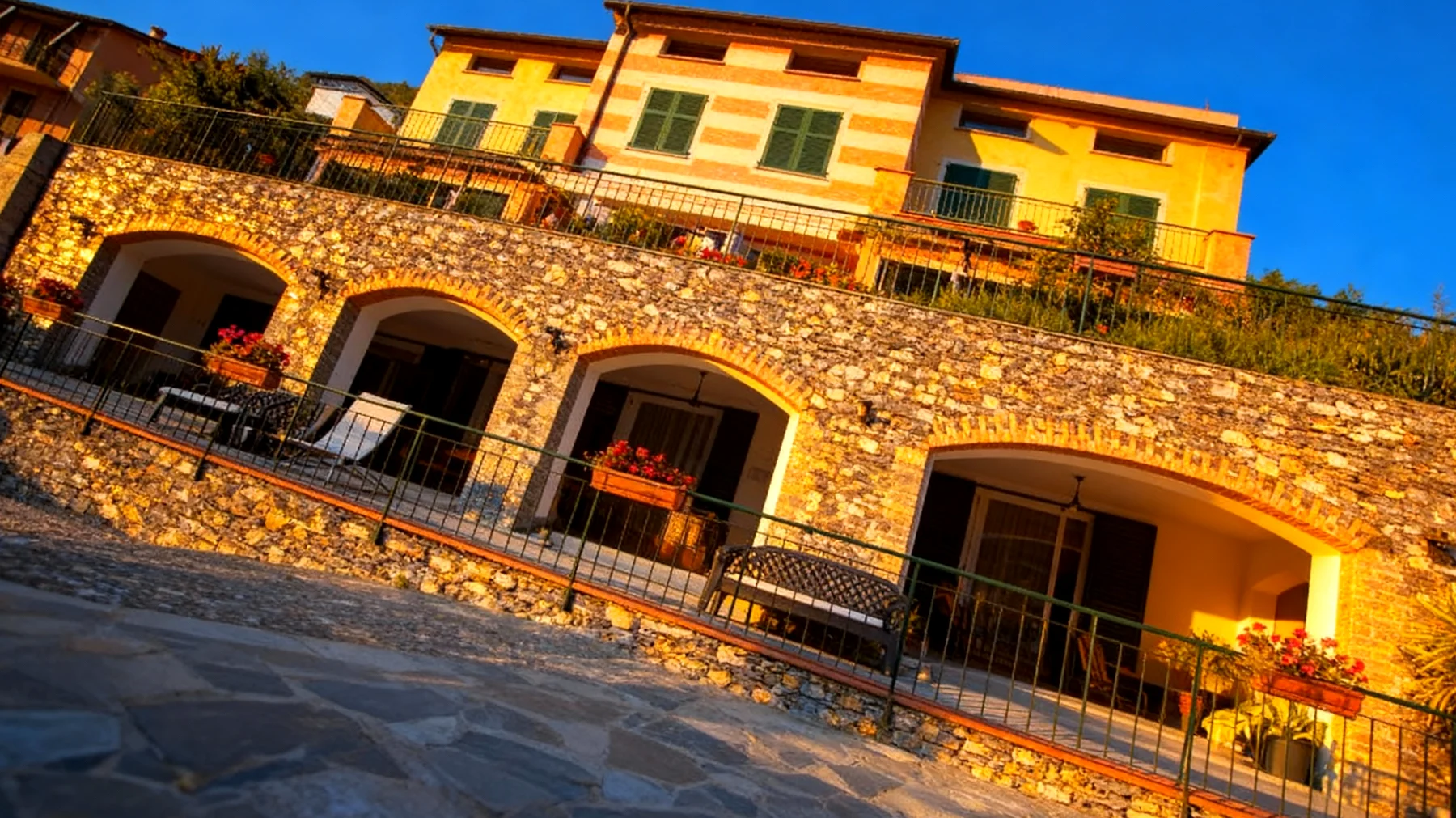 Un posto al sole 2025-12-18T06:34:02.582Z"