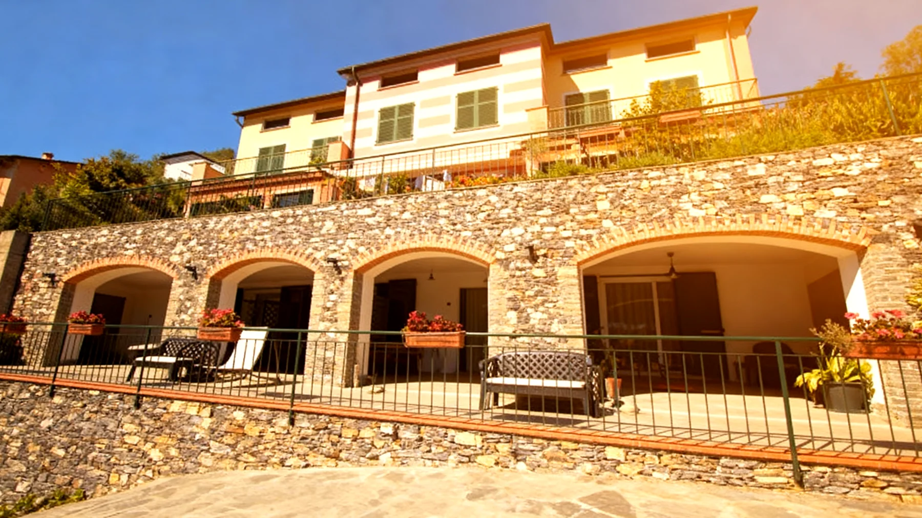 Un posto al sole 2025-12-28T06:33:49.816Z"